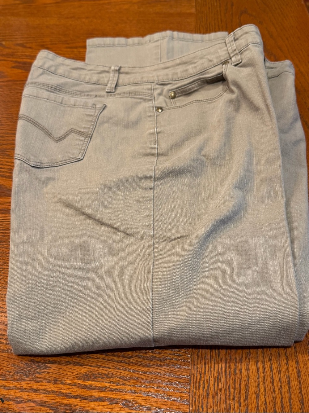 Relativity Straight Leg Jeans in Light Gray